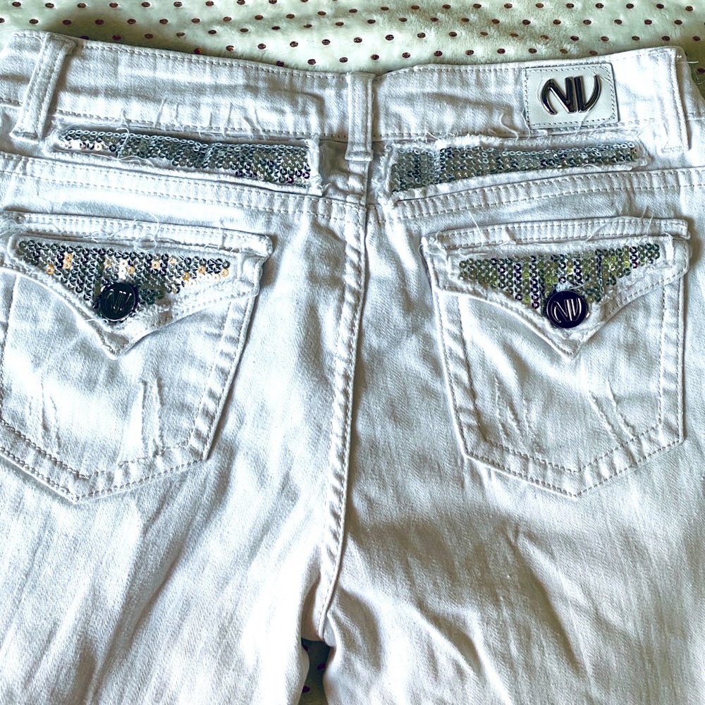 2x$30 NV white jeans size 13 (I’m size 6/7 it’s perfectly fine)